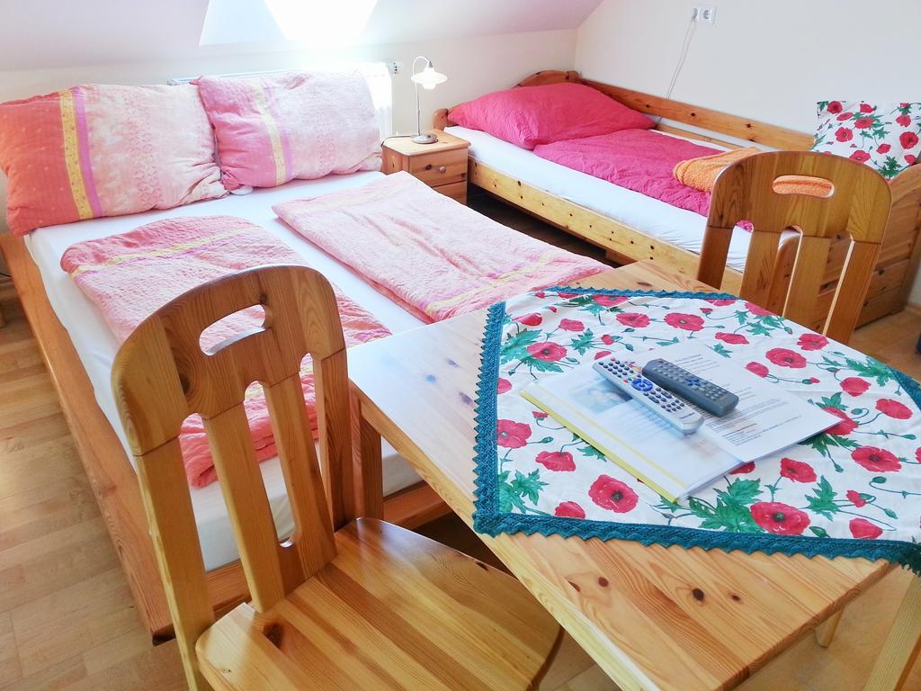 Gastehaus Zur Schonen Aussicht Bed and Breakfast Spitz an der Donau Værelse billede